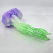 Load image into Gallery viewer, V3SDU20 Snark's Maw Medium 0030 UV GITD