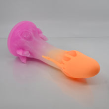 Load image into Gallery viewer, U4SDV75 Vaeriya O/S 0030 UV GITD