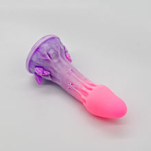 Load image into Gallery viewer, V2SKE21 Vaeriya Small 0030 UV GITD