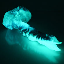 Load image into Gallery viewer, V2SDY84 Snark's Maw Small 0030 UV GITD