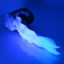 Load image into Gallery viewer, V3SED37 Snark's Maw Medium 0030 UV GITD CS