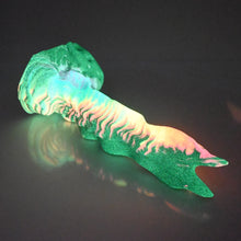 Load image into Gallery viewer, V3SBP42 Snark's Maw Medium 0030 UV GITD