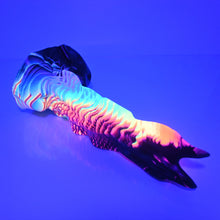 Load image into Gallery viewer, V3SBP41 Snark's Maw Medium 0030 UV GITD