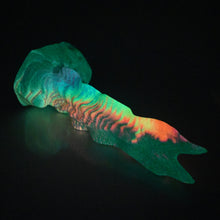 Load image into Gallery viewer, V3SBP41 Snark's Maw Medium 0030 UV GITD