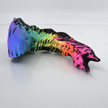 Load image into Gallery viewer, V2SCQ71 Snark's Maw Small 0030 UV GITD
