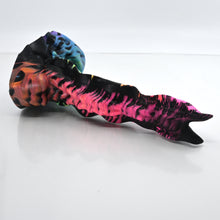 Load image into Gallery viewer, V2SCQ71 Snark's Maw Small 0030 UV GITD