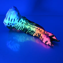 Load image into Gallery viewer, V2SCQ71 Snark's Maw Small 0030 UV GITD