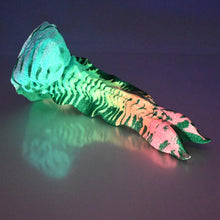 Load image into Gallery viewer, V2SCQ71 Snark's Maw Small 0030 UV GITD