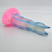 Load image into Gallery viewer, V2XCQ72 Snark's Maw Small 0020 UV GITD