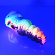Load image into Gallery viewer, P2SBN92 Pluto Small 0030 UV GITD