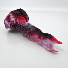Load image into Gallery viewer, V2MBQ47 Snark's Maw Small 0050 UV GITD