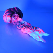 Load image into Gallery viewer, V3MBQ57 Snark's Maw Medium 0050 UV GITD