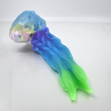 Load image into Gallery viewer, V3SBQ56 Snark's Maw Medium 0030 UV GITD