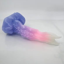 Load image into Gallery viewer, V3SDN61 Snark's Maw Medium 0030 UV GITD
