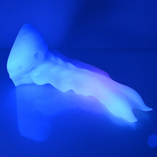Load image into Gallery viewer, V3SDN61 Snark's Maw Medium 0030 UV GITD