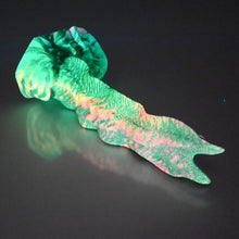 Load image into Gallery viewer, V2SBR61 Snark's Maw Small 0030 UV GITD