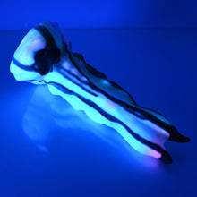 Load image into Gallery viewer, S2MBR59 Snark's Maw Small 0050 UV GITD