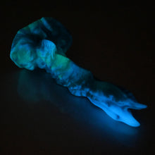 Load image into Gallery viewer, V2MBR58 Snark's Maw Small 0050 UV GITD