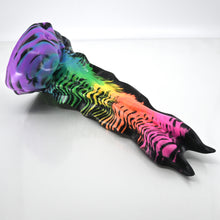Load image into Gallery viewer, V3SBR68 Snark's Maw Medium 0030 UV GITD