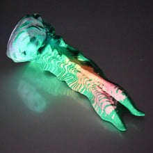 Load image into Gallery viewer, V3SBR68 Snark's Maw Medium 0030 UV GITD