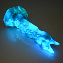 Load image into Gallery viewer, V3MBR65 Snark's Maw Medium 0050 UV GITD