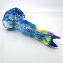 Load image into Gallery viewer, V3SBR62 Snark's Maw Medium 0030 UV GITD