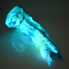 Load image into Gallery viewer, V3SBR62 Snark's Maw Medium 0030 UV GITD