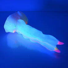 Load image into Gallery viewer, V2SBS83 Snark's Maw Small 0030 UV GITD