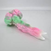Load image into Gallery viewer, V2MBS81 Snark's Maw Small 0050 UV GITD