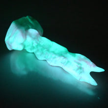 Load image into Gallery viewer, V3MBS89 Snark's Maw Medium 0050 UV GITD