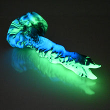 Load image into Gallery viewer, V2MBT87 Snark's Maw Small 0050 UV GITD