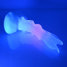 Load image into Gallery viewer, V2TBU04 Snark's Maw Small NC 0031 UV