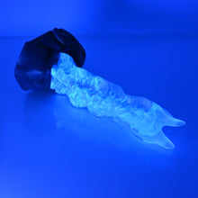 Load image into Gallery viewer, V2TBU03 Snark's Maw Small NC 0031 UV
