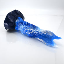 Load image into Gallery viewer, V3TBU01 Snark's Maw Medium NC 0031 UV