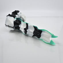 Load image into Gallery viewer, V3MBV31 Snark's Maw Medium 0050 UV GITD