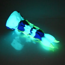 Load image into Gallery viewer, V3MBV31 Snark's Maw Medium 0050 UV GITD