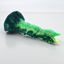 Load image into Gallery viewer, V1NBW85 Snark's Maw Mini NC 0031 UV GITD