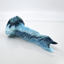 Load image into Gallery viewer, V2SBW71 Snark's Maw Small 0030 UV GITD