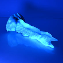Load image into Gallery viewer, V2SBW71 Snark's Maw Small 0030 UV GITD