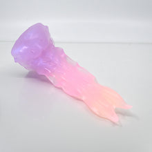 Load image into Gallery viewer, V2NBW72 Snark's Maw Small NC 0045 UV