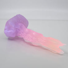 Load image into Gallery viewer, V2NBW72 Snark's Maw Small NC 0045 UV