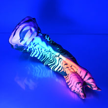 Load image into Gallery viewer, V3SBW61 Snark's Maw Medium 0030 UV GITD