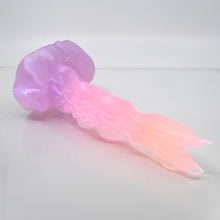 Load image into Gallery viewer, V3NBW64 Snark's Maw Medium NC 0045 UV