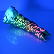 Load image into Gallery viewer, V2SBY65 Snark's Maw Small 0030 UV GITD