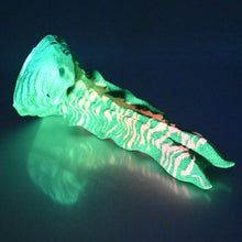 Load image into Gallery viewer, V2SBY65 Snark's Maw Small 0030 UV GITD