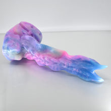 Load image into Gallery viewer, V3MBY82 Snark's Maw Medium 0050 UV GITD