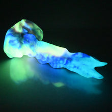 Load image into Gallery viewer, V3MBY82 Snark's Maw Medium 0050 UV GITD