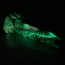 Load image into Gallery viewer, V3SBY84 Snark's Maw Medium 0030 UV GITD