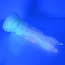 Load image into Gallery viewer, V3NBY89 Snark's Maw Medium NC 0045 UV