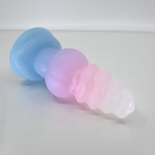 Load image into Gallery viewer, P3TBY04 Pluto Medium NC 0031 UV GITD